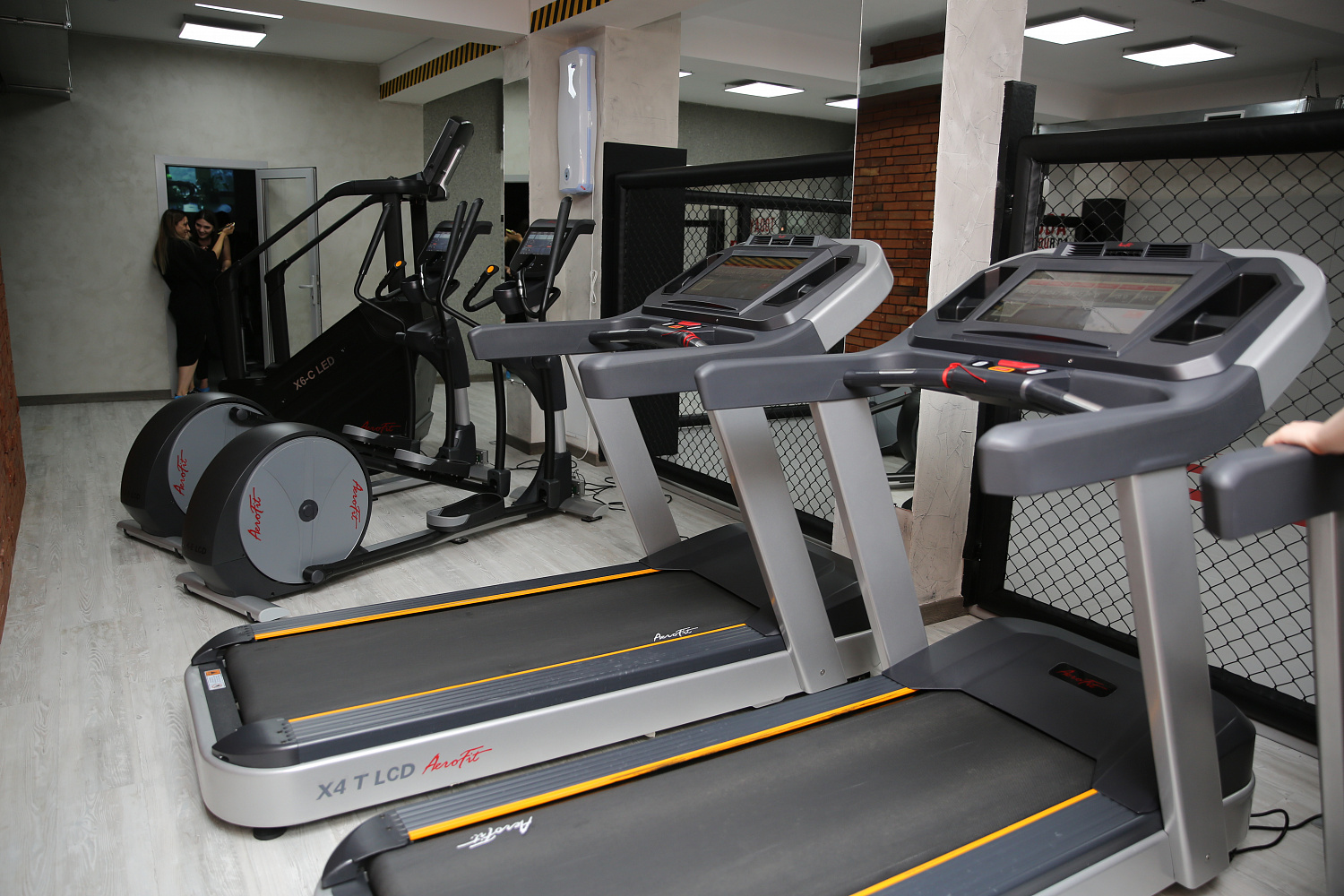 Фитнес-клуб "Unique one Health & Fitness"